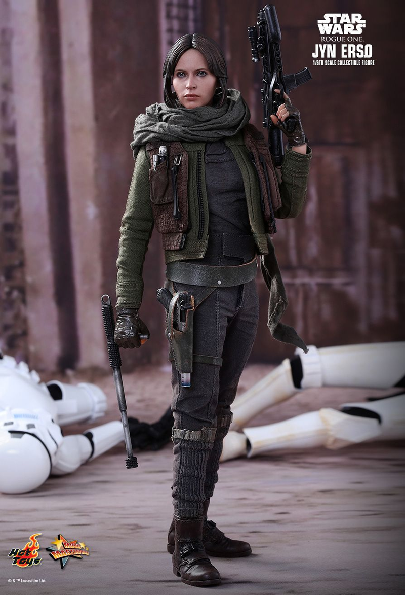 Illustration for article titled Hot Toys' Jyn Erso Comes With Her Own Death Star Plans to Steal